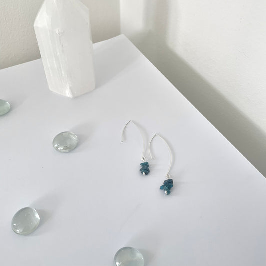 Abstract Crystal earrings - Blue apatite